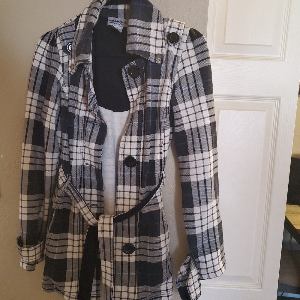 Plaud trench coat
